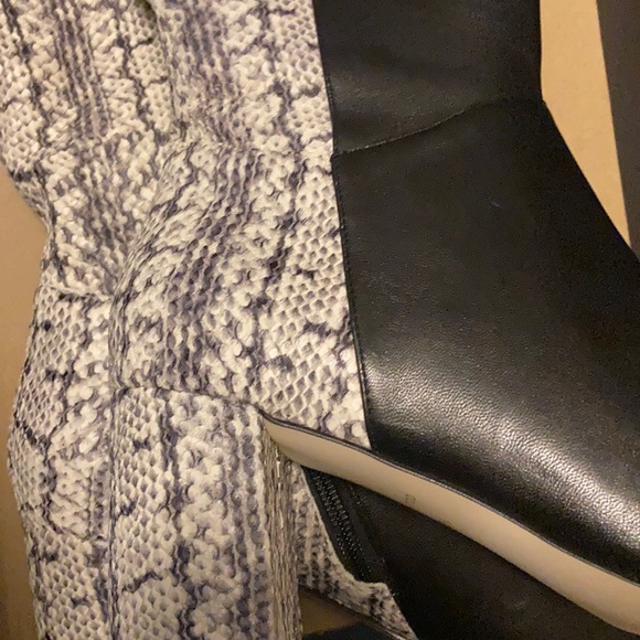 Cole Haan Python boot 9.5 - Picture 7 of 9